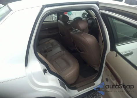 2000 Mercury Grand Marquis Ls z USA, uszkodzony, nr VIN 2MEFM75W9YX735270